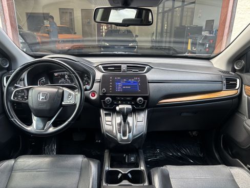 Used 2018 Honda CR-V Touring image 19