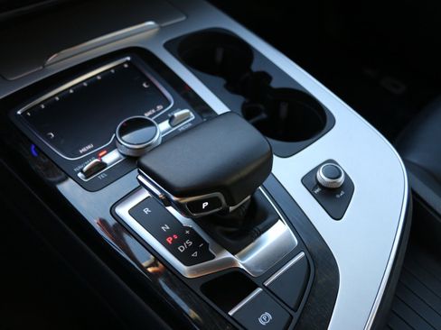 Used 2019 Audi Q7 2.0T Premium Plus w/ Premium Plus Package image 25