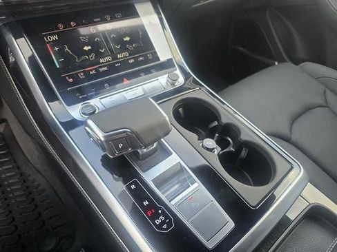 Used 2025 Audi Q8 Prestige w/ Prestige Package image 24