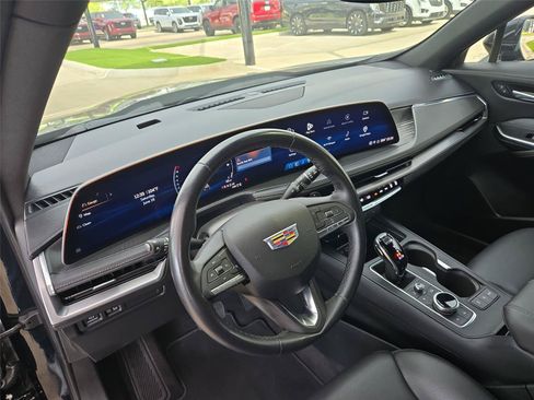 Certified 2025 Cadillac XT4 Premium Luxury AWD/4WD image 9