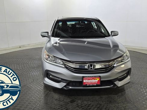 Used 2017 Honda Accord EX-L image 2