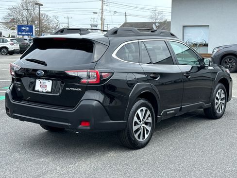 Certified 2025 Subaru Outback Premium AWD/4WD image 7