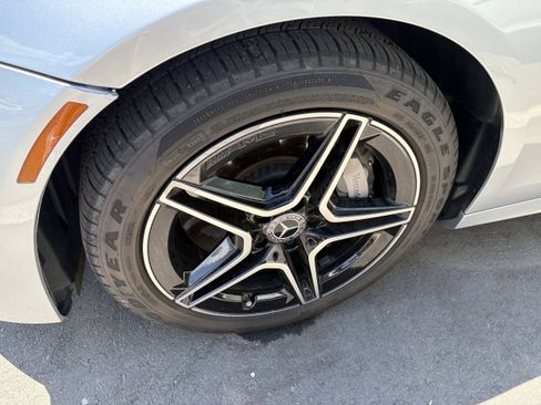 Used 2021 Mercedes-Benz E 350 4MATIC Sedan image 7