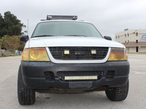 Used 2004 Ford Explorer XLS image 3