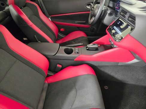 Used 2025 Nissan Z Performance w/ Floor Mat Package RWD image 15