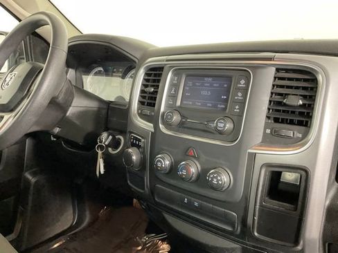 Used 2022 RAM 1500 Classic SLT image 19