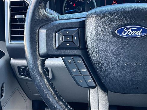 Used 2017 Ford F150 XLT w/ Equipment Group 302A Luxury AWD/4WD image 12