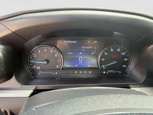 Used 2020 Ford Explorer XLT w/ Equipment Group 202A AWD/4WD image 28