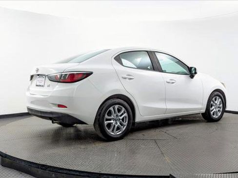 Used 2018 Toyota Yaris iA image 8