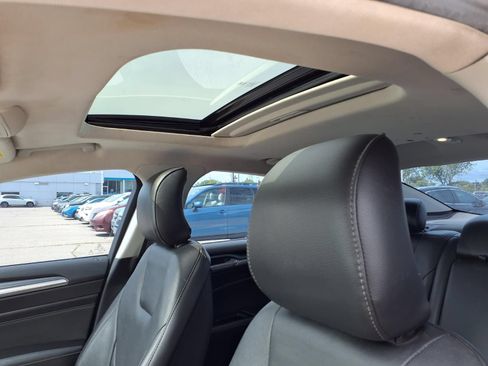 Used 2016 Ford Fusion Titanium AWD/4WD image 16