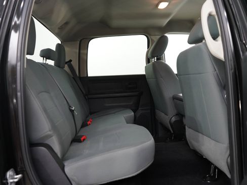 Used 2017 RAM 2500 Tradesman w/ Chrome Appearance Group AWD/4WD image 12