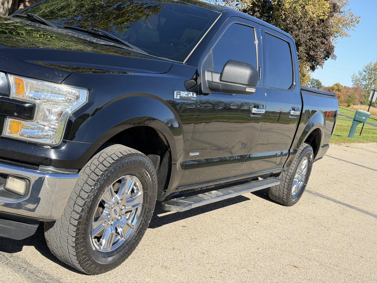 Used 2016 Ford F150 XLT w/ Equipment Group 302A Luxury AWD/4WD image 11