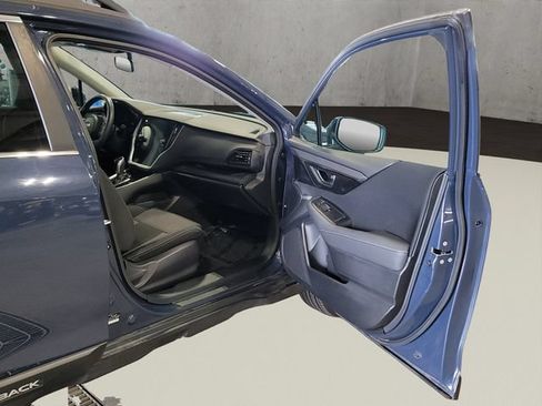 Used 2025 Subaru Outback Premium AWD/4WD image 19