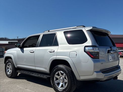 Used 2014 Toyota 4Runner Trail image 3