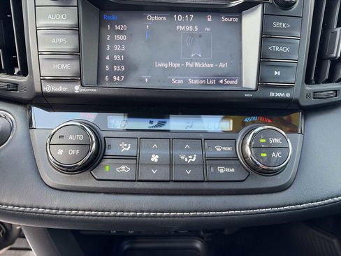 Used 2018 Toyota RAV4 XLE image 17