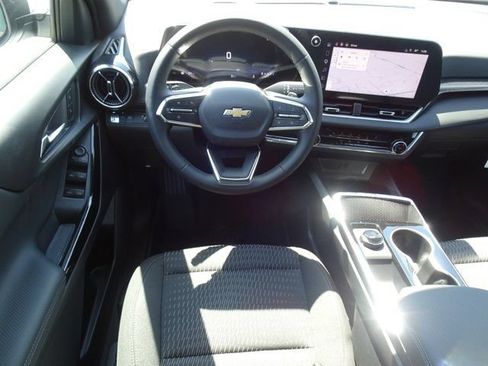 New 2026 Chevrolet Equinox LT w/ LPO, Floor Liner Package FWD image 7
