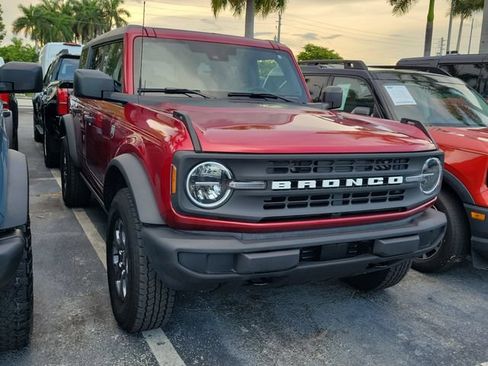 Used 2025 Ford Bronco Big Bend AWD/4WD image 2