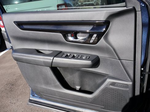 Certified 2025 Honda CR-V EX-L image 31