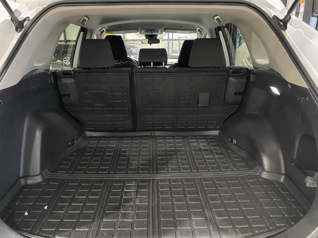Used 2023 Toyota RAV4 LE FWD image 21
