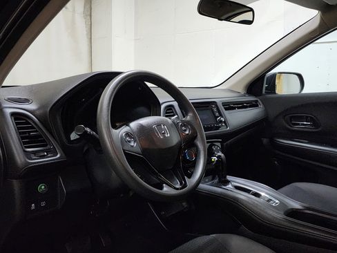 Used 2021 Honda HR-V LX image 12