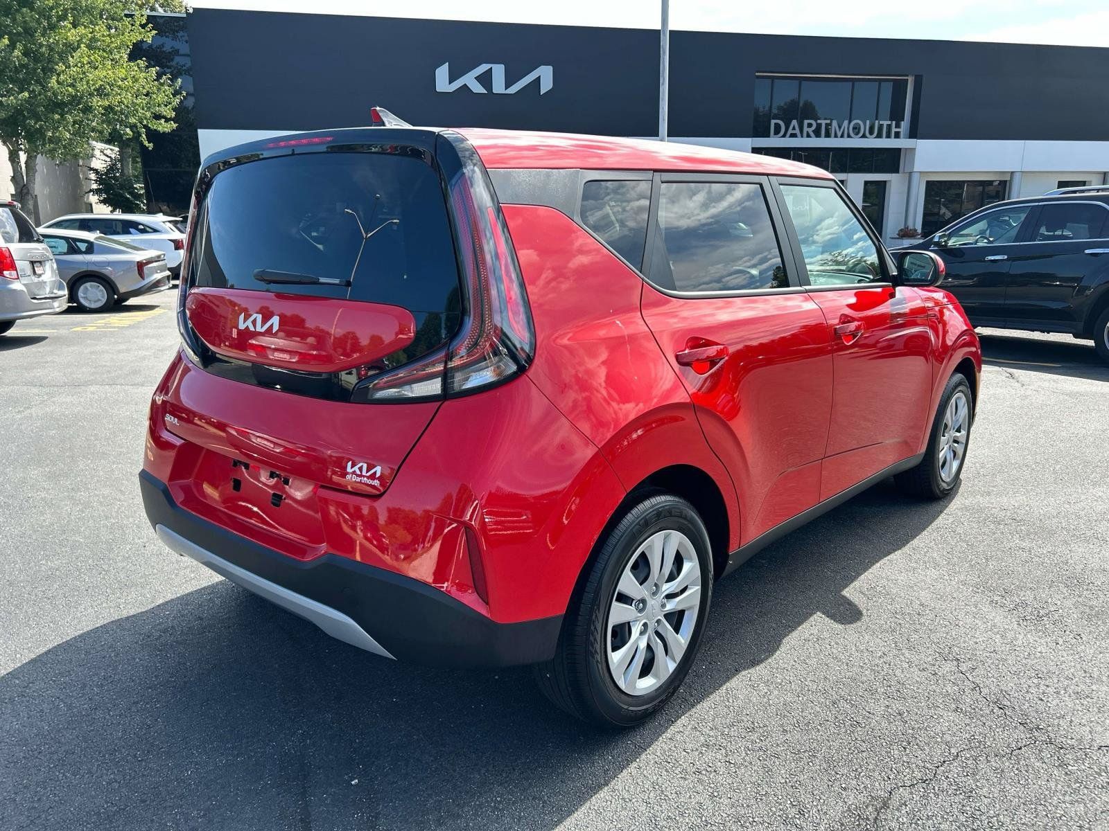 Used 2025 Kia Soul LX FWD image 5