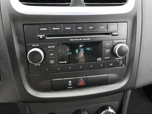 Used 2012 Dodge Avenger SXT image 14