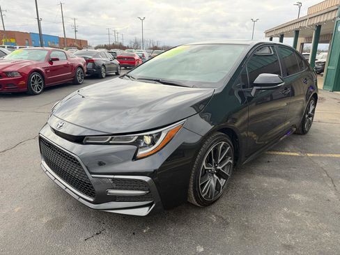 Used 2020 Toyota Corolla SE w/ SE Premium Package image 7