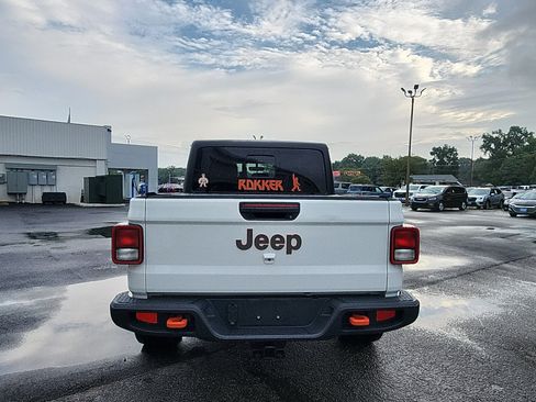 Used 2023 Jeep Gladiator Mojave w/ Cold Weather Group AWD/4WD image 4