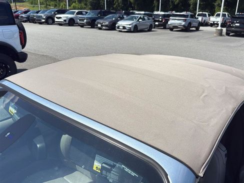 Used 2010 BMW 135i Convertible RWD image 14