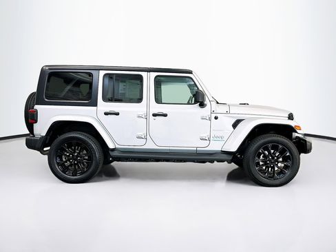 Used 2023 Jeep Wrangler Unlimited Sahara w/ Cold Weather Group AWD/4WD image 10