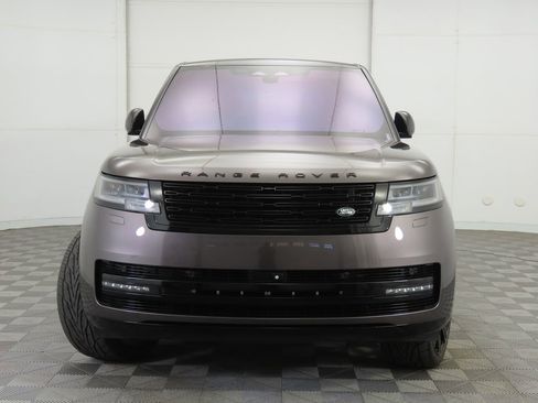 Used 2022 Land Rover Range Rover SE image 2