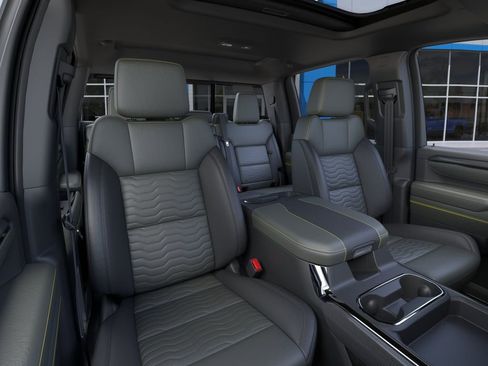 New 2026 Chevrolet Silverado 2500 ZR2 AWD/4WD image 16