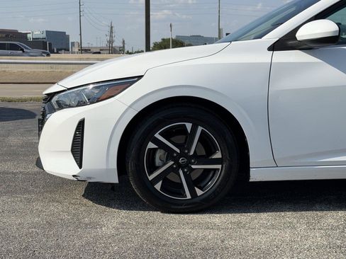 Used 2024 Nissan Sentra SV FWD image 10