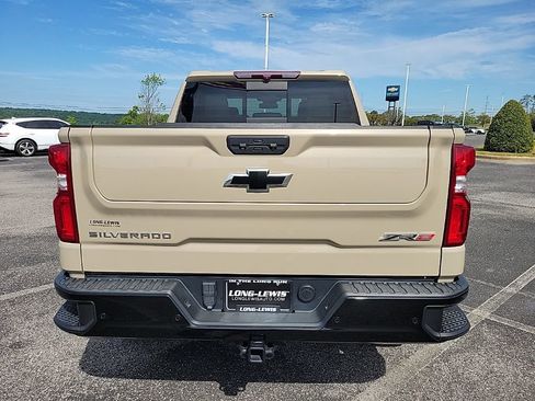 Used 2023 Chevrolet Silverado 1500 ZR2 AWD/4WD image 6