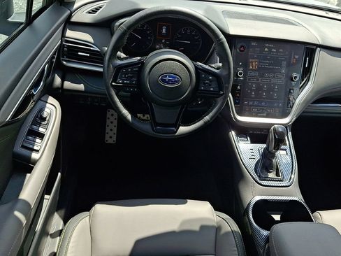 Used 2025 Subaru Outback Onyx Edition XT AWD/4WD image 2
