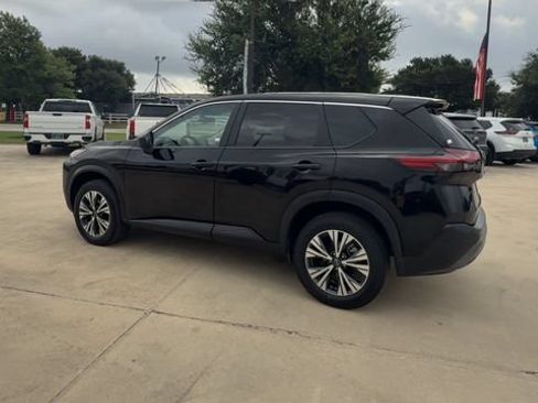 Used 2023 Nissan Rogue SV FWD image 6
