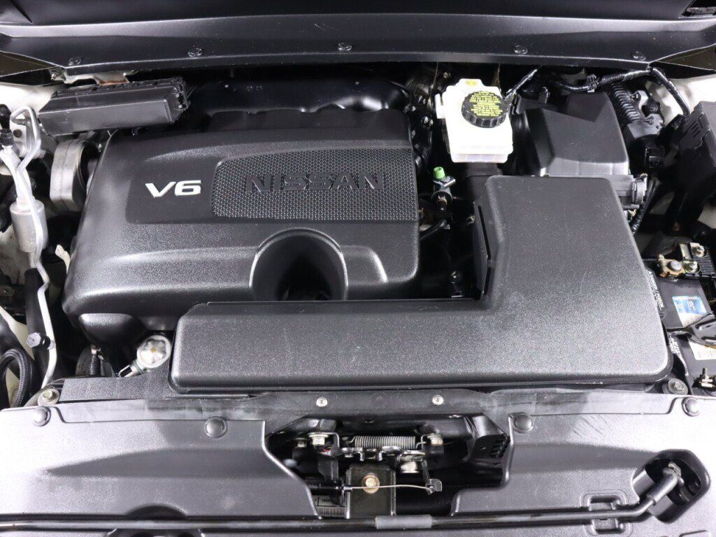 Used 2017 Nissan Pathfinder Platinum AWD/4WD image 56