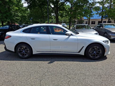 Used 2024 BMW i4 eDrive35 w/ Premium Package RWD image 7