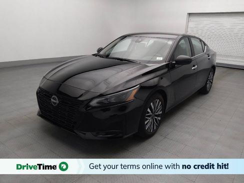 Used 2025 Nissan Altima 2.5 SV FWD image 1