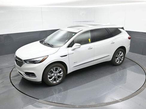 Used 2021 Buick Enclave Avenir w/ Avenir Technology Package image 49