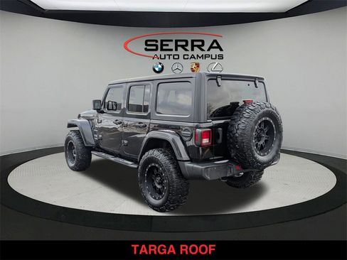 Used 2020 Jeep Wrangler Unlimited Sahara image 15