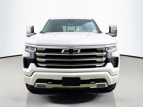 Used 2023 Chevrolet Silverado 1500 High Country w/ High Country Premium Package image 2