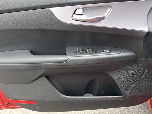 Used 2024 Kia Forte LXS w/ LXS Technology Package FWD image 15