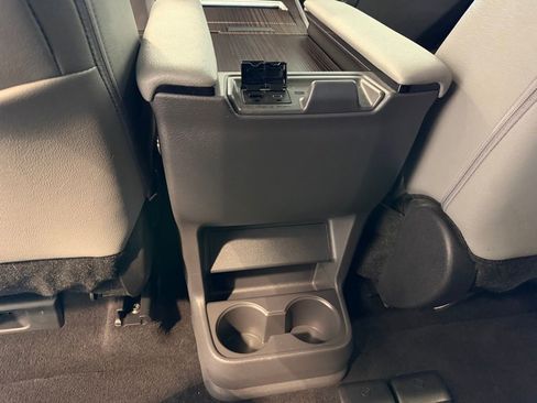 Used 2023 Toyota Sienna XLE image 29