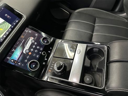 Used 2018 Land Rover Range Rover Velar R-Dynamic SE image 33