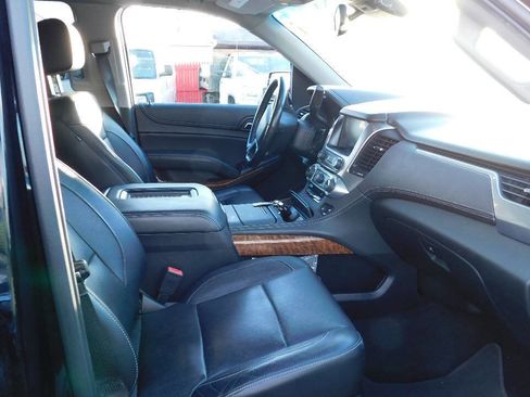 Used 2018 Chevrolet Suburban Premier image 14
