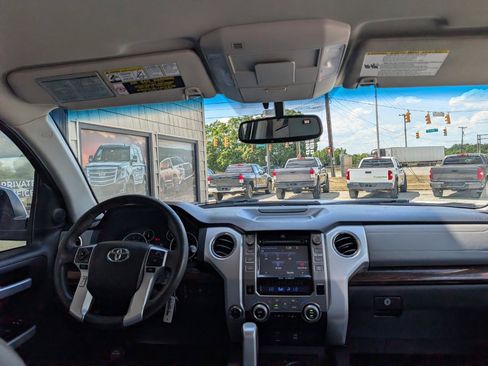 Used 2014 Toyota Tundra Limited w/ Limited Premium Package AWD/4WD image 15