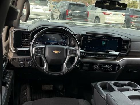 Used 2024 Chevrolet Silverado 2500 LT image 16