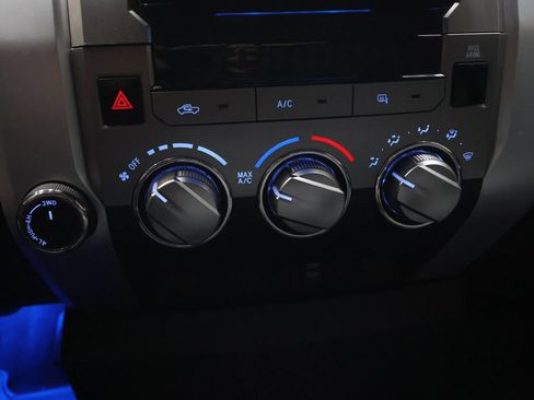 Used 2018 Toyota Tundra SR5 AWD/4WD image 25