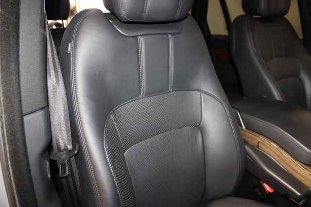 Used 2018 Land Rover Range Rover Supercharged AWD/4WD image 34